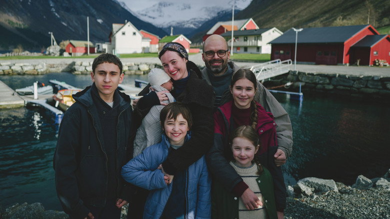 Fjord de Mungiu : Double Palme d'Or à Cannes et record historique pour Neon - Image milieu